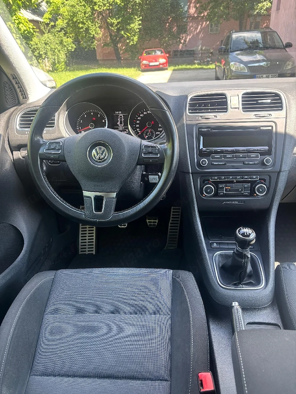 VOLKSWAGEN Golf 2011 — imagine 4
