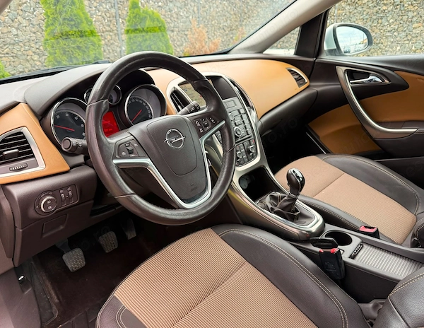 OPEL Astra 2012 — imagine 11