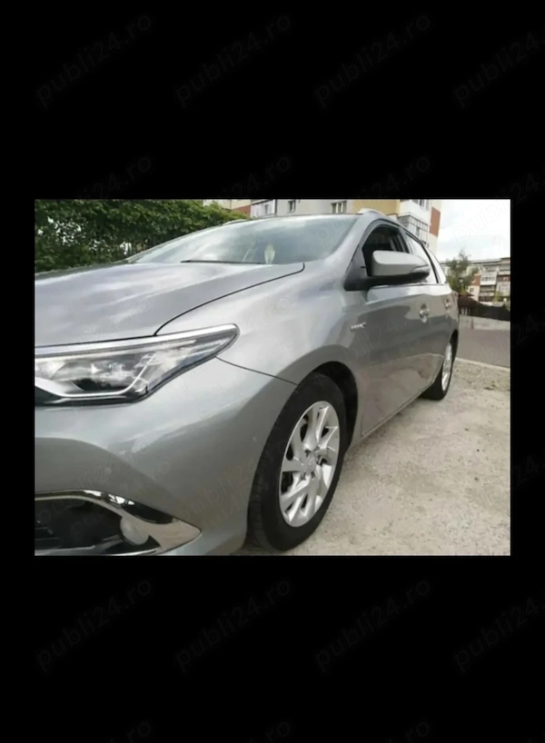 TOYOTA Auris