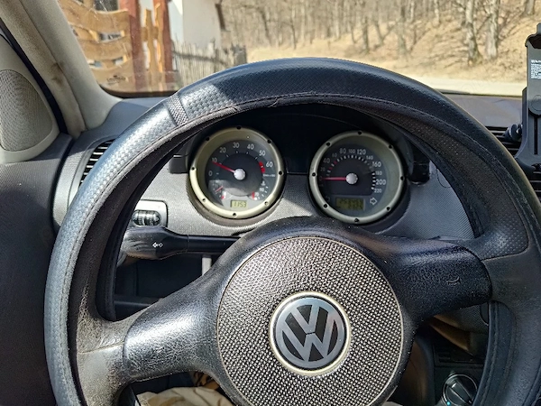 VOLKSWAGEN Polo 2001