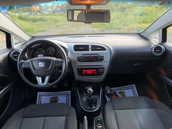 SEAT Leon 2010 — imagine 2