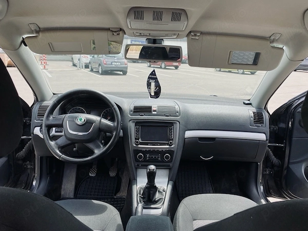 SKODA Octavia 2011 — imagine 2
