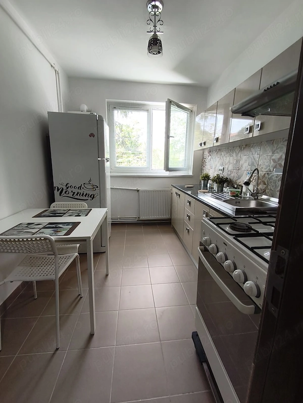 Oferta inchiriere apartament 2 camere, central, Campina — fotografia 3
