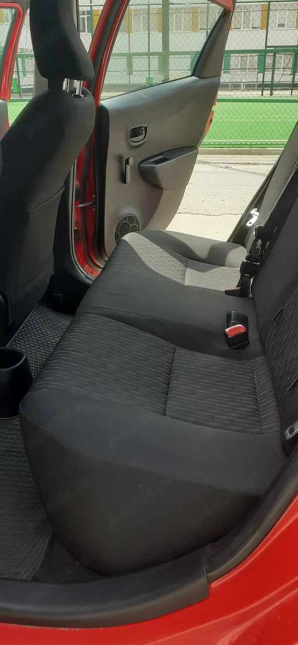 TOYOTA Yaris 2012 — imagine 9