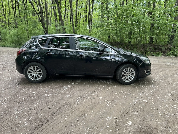OPEL Astra 2012 — imagine 4