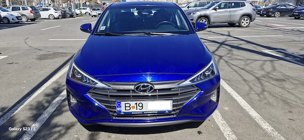 HYUNDAI Elantra 2019 — imagine 3