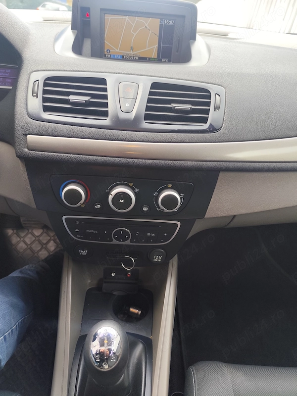 RENAULT Megane 2011 — imagine 8