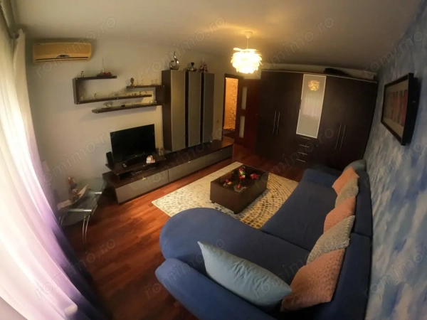 Apartament 3 camere decomandat, parter inalt, complet mobilat — fotografia 3