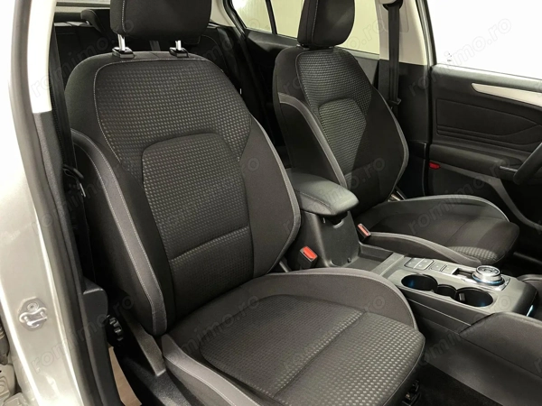 FORD Focus 2022 — imagine 9