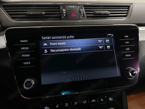 SKODA Superb 2021 — imagine 18