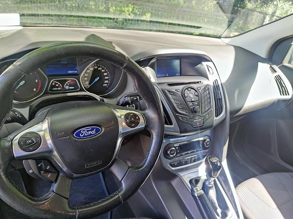 FORD Focus 2013 — imagine 3