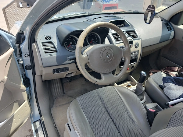 RENAULT Megane 2003