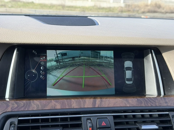 BMW 5 Series 2012 — imagine 9