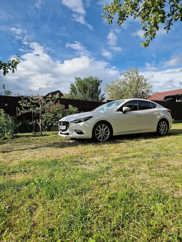 MAZDA 3 2017