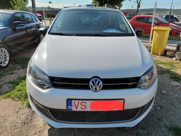 VOLKSWAGEN Polo 2012