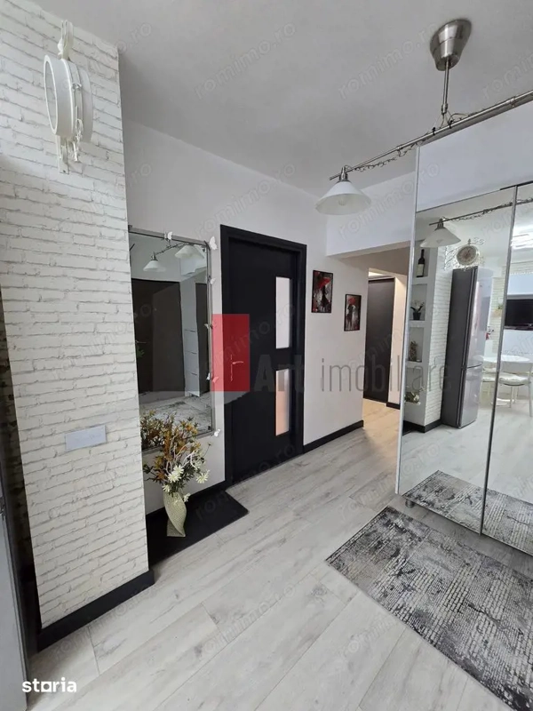 Vindem apartament cu 3 camere, Crângasi — fotografia 1