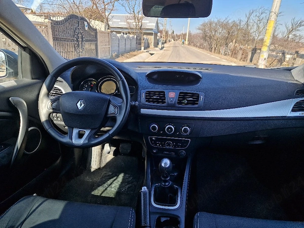 RENAULT Megane 2010 — imagine 2
