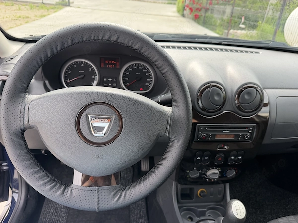 DACIA Duster 2011 — imagine 3