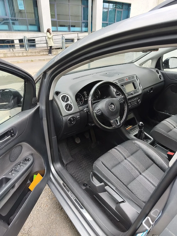 VOLKSWAGEN Golf 2013 — imagine 4