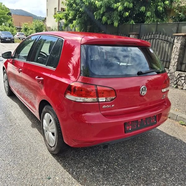 VOLKSWAGEN Golf 2011 — imagine 2
