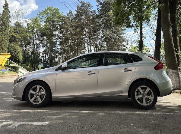 VOLVO V40 2014 — imagine 4