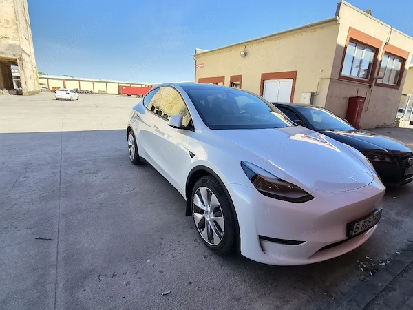TESLA Model Y 2023 — imagine 2