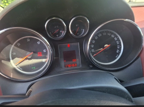 OPEL Astra 2011
