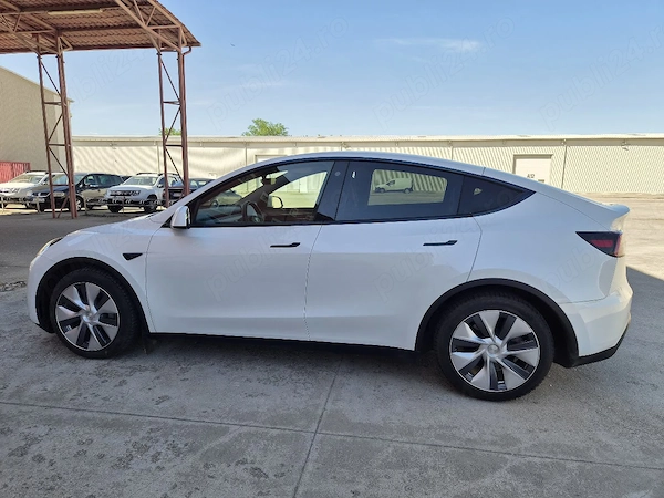 TESLA Model Y 2023 — imagine 5