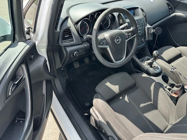 OPEL Astra 2012 — imagine 3
