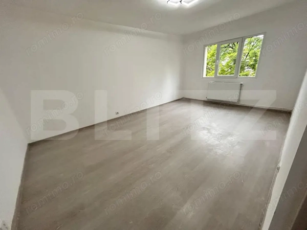 Apartament 2 camere de vanzare, decomandat, 55.70 mp, zona Nicolina — fotografia 1