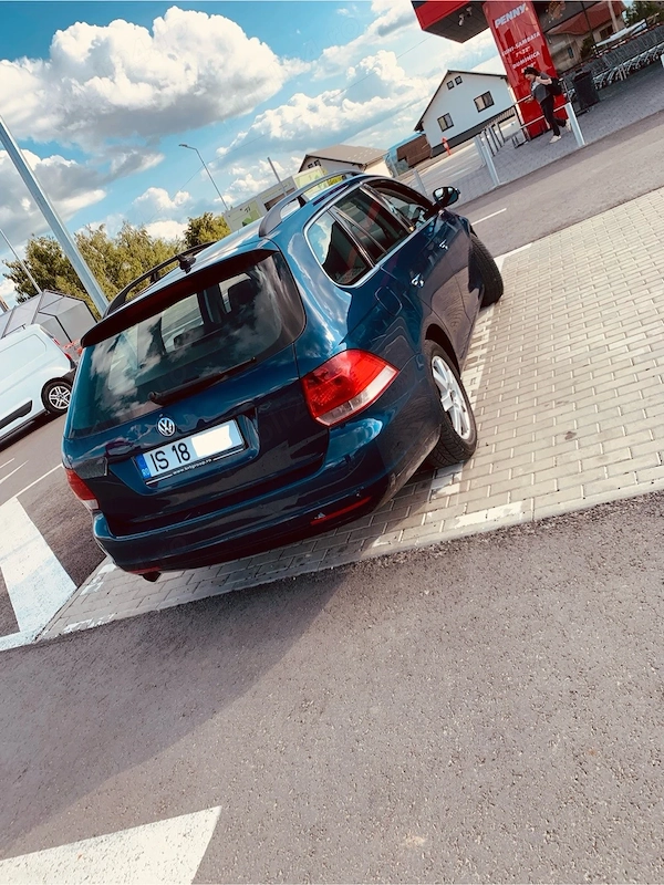 VOLKSWAGEN Golf 2011 — imagine 5
