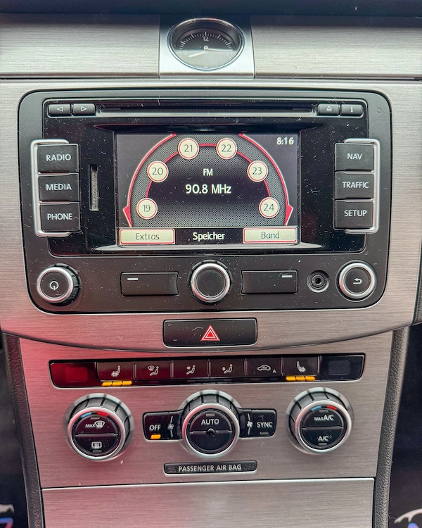 VOLKSWAGEN Passat 2012 — imagine 14