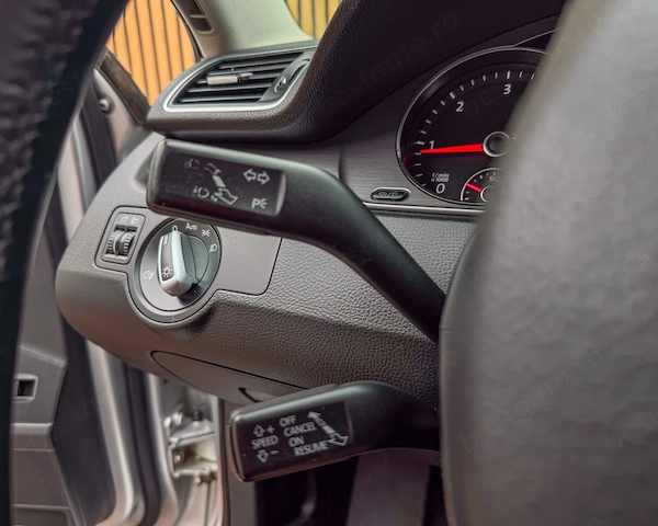 VOLKSWAGEN Passat 2012 — imagine 10