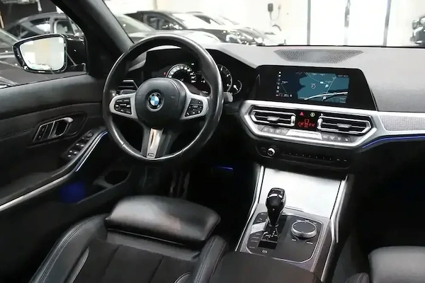 BMW 3 Series 2019 — imagine 3