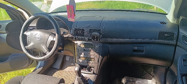 TOYOTA Avensis 2005