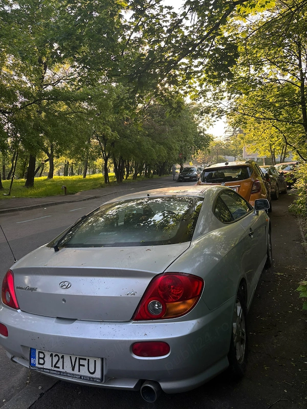 HYUNDAI Coupe