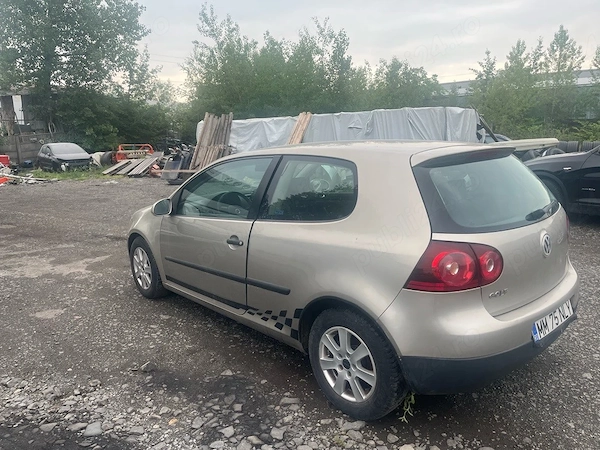 VOLKSWAGEN Golf 2005 — imagine 5