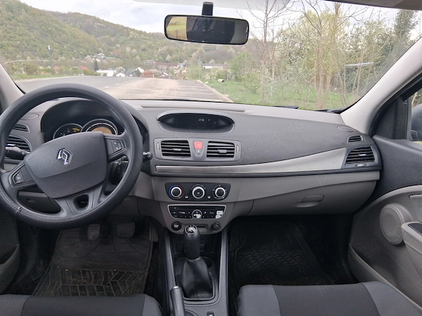 RENAULT Megane 2010 — imagine 5