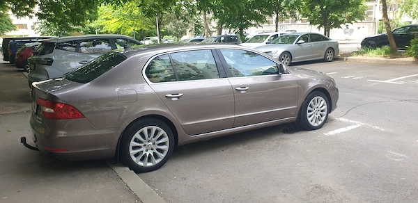 SKODA Superb 2014 — imagine 5