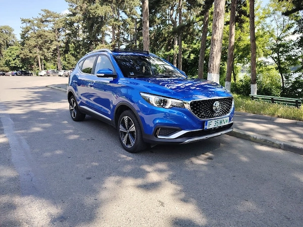 MG ZS