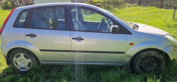 FORD Fiesta 2003 — imagine 2