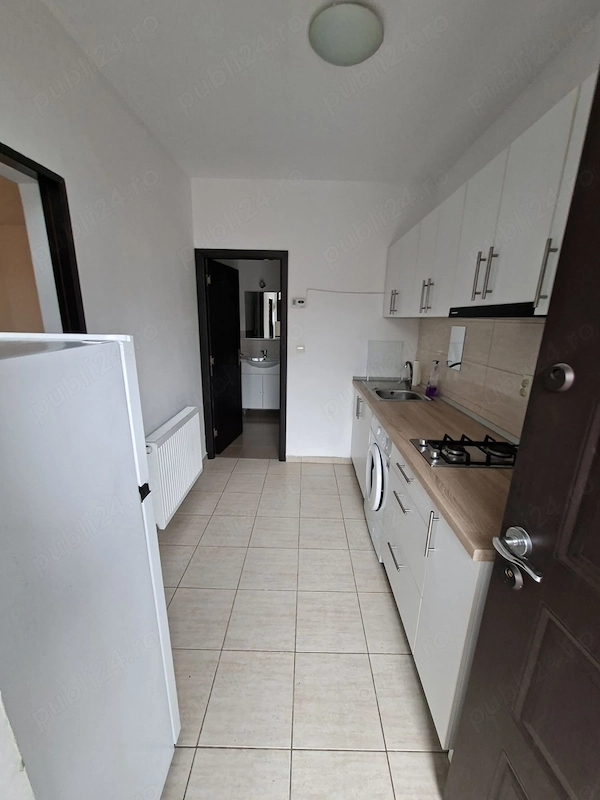 De inchiriat garsoniera decomandata la casa zona Colinei — fotografia 3