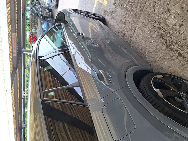 Autiturisn Audi Q2
