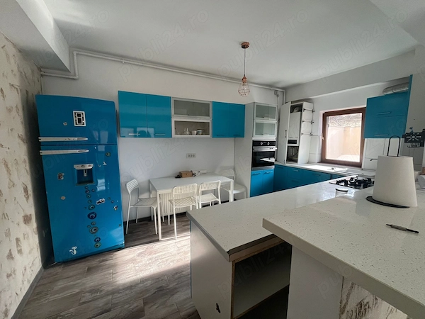 Casa de Cultura apartament generos cu terasa proprie — fotografia 1