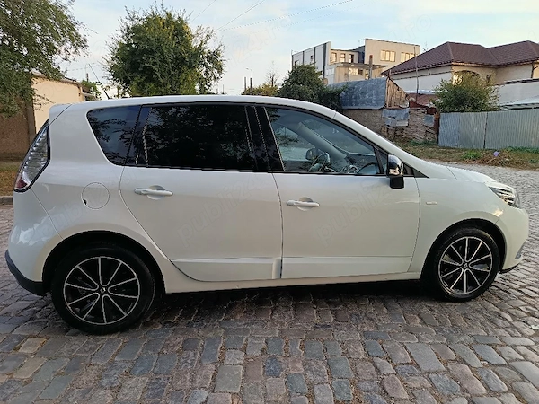 RENAULT Scenic 2013 — imagine 3