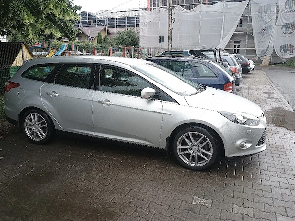 FORD Focus 2012