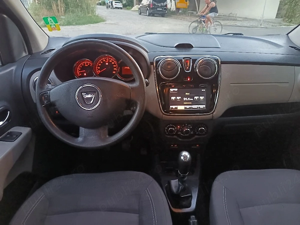 DACIA Lodgy 2013