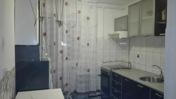 Apartament cu 2 camere semidecomandat-amenajat-mobilat-utilat-etaj3-zona Gojdu Deva — fotografia 1