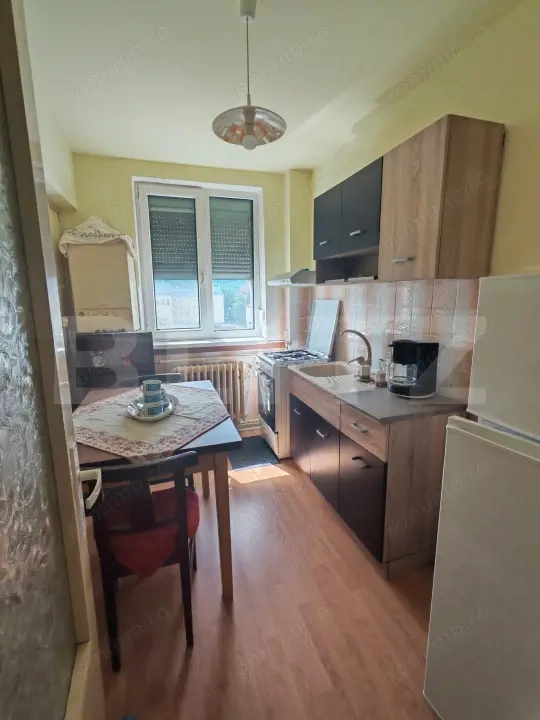 Apartament cu 2 camere de vanzare - zona Decebal — fotografia 3