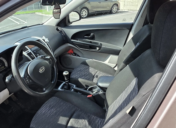 KIA Ceed 2008 — imagine 10